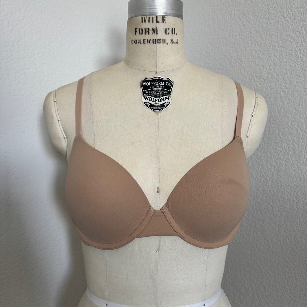 Skims | NWT Fits Everybody T-Shirt Bra Size 36B in "Clay" Color